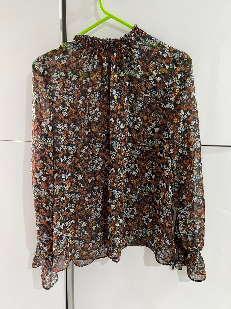 Zara Floral Blouse, Women's Fashion, Tops, Blouses on Carousell