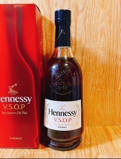 700ml Hennessy V.S.O.P.  Cognac 新版 軒尼詩 VSOP 行貨（中國上海）干邑 V仔