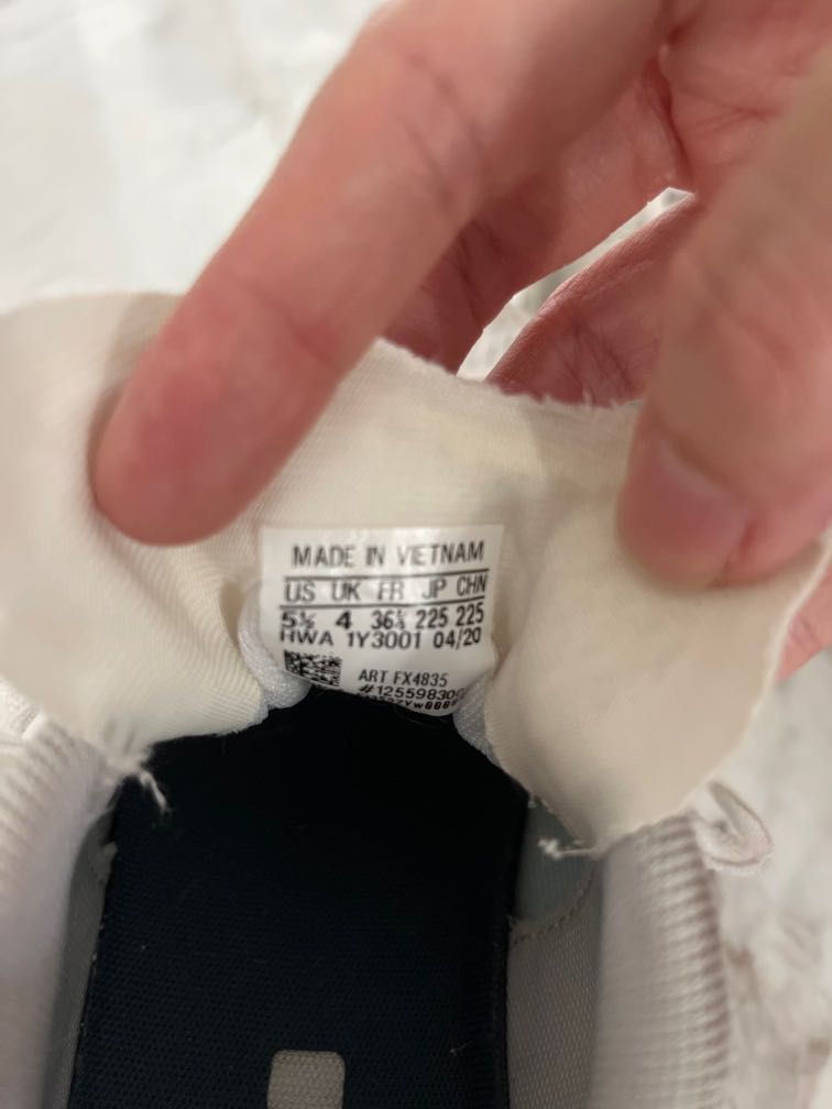 Girls adidas new arrivals shoes size 3