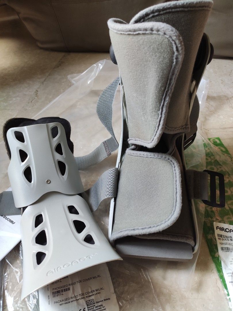 Aircast boots for ankle/foot injury, fractured foot, sprain ankle