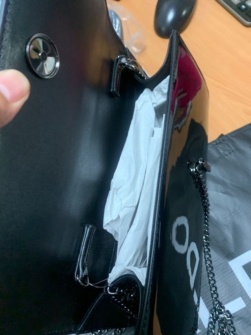 ORIGINaL Aldo Sling Bag (Category: Purses & Pouches) located in Pasig City. Submitted by lizzy_ph (Listing ID 1200544530, Image 2). Description: Brand New with tag (bought from Canada) .