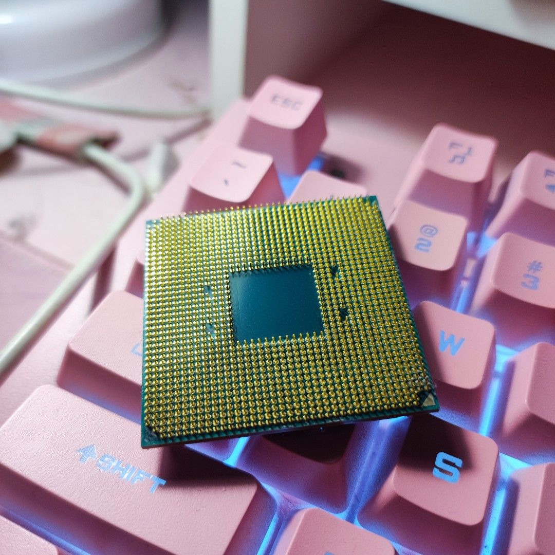 amd-ryzen-7-2700x-octa-core-processor-computers-tech-parts