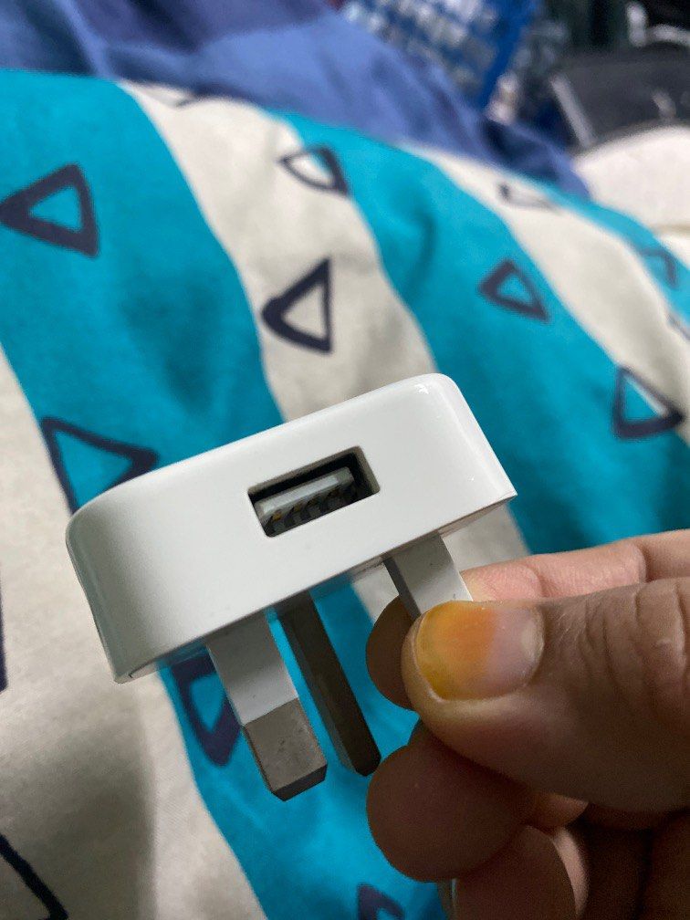 Apple iPhone Charger plug, Mobile Phones & Gadgets, Mobile & Gadget