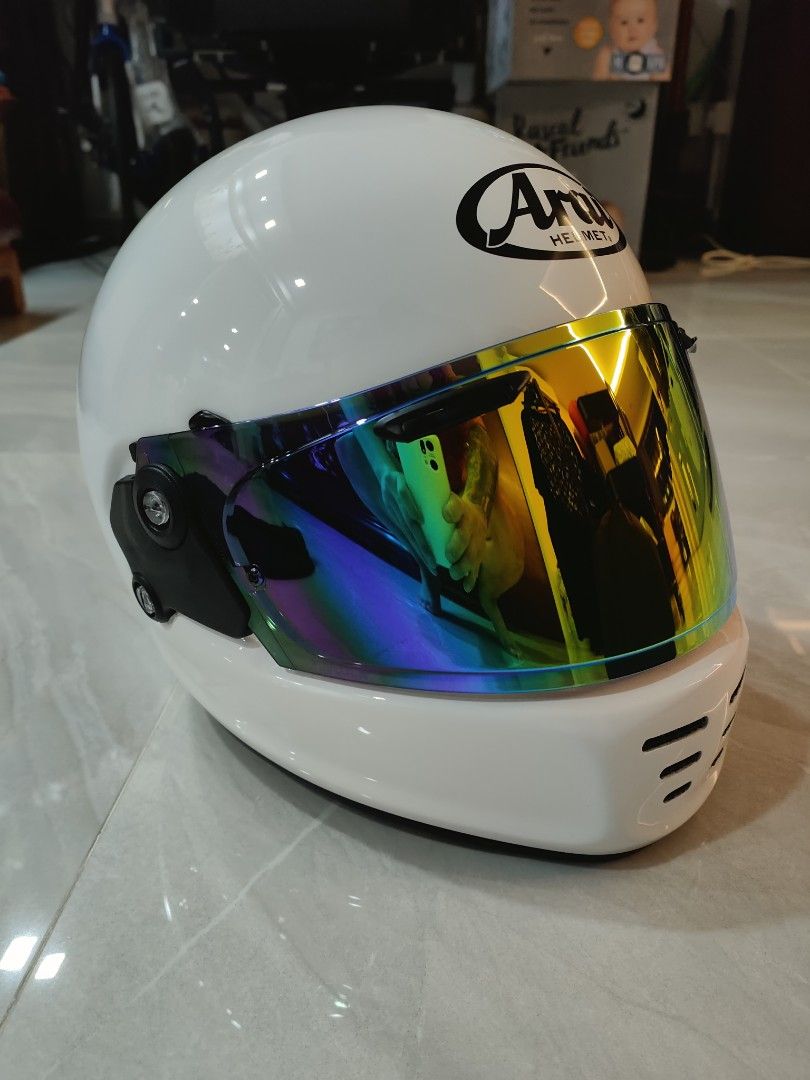 Arai helmet (Category: Motorcycle Accessories) located in Singapore. Submitted by swiftbatteryspecialist (Listing ID 1200548825, Image 2). Description: condition 10/10 original arai helmet only arai bag self collect at Paris ris.