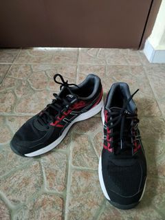 Asics Running Shoes Size 12 Almost New