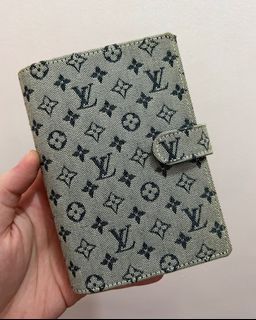 Louis Vuitton agenda minilin with fillers and address book, Luxury