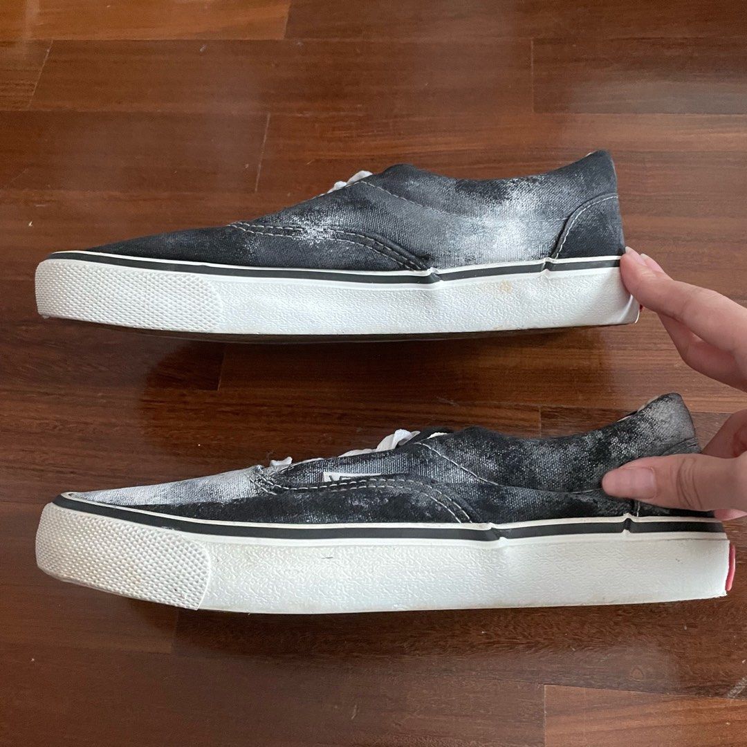 White tie hotsell sneakers