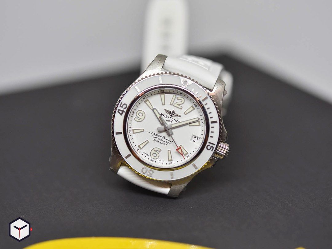 Superocean store 36 white