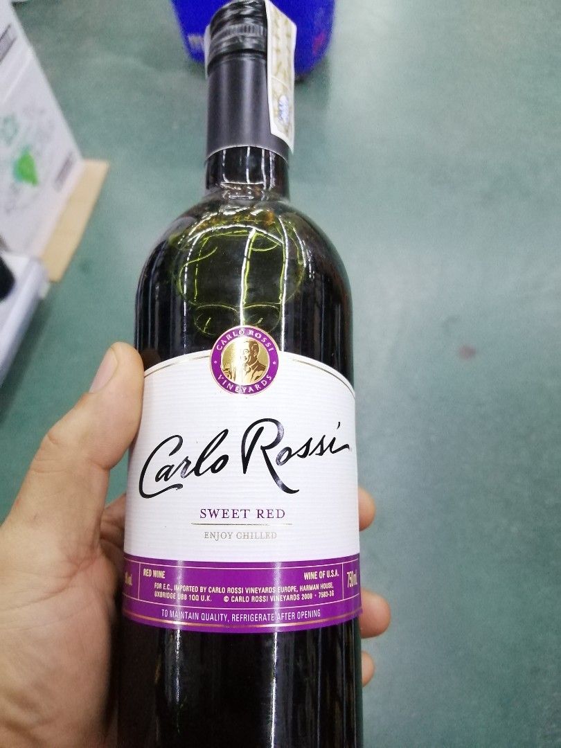 Carlo rossi red wine, Everything Else, Others on Carousell