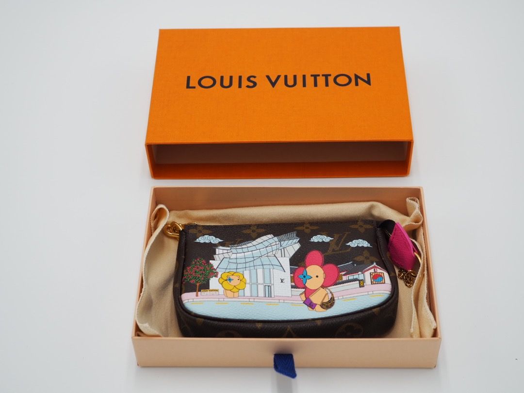 LV 2020 Christmas edition packaging, Luxury, Accessories on Carousell