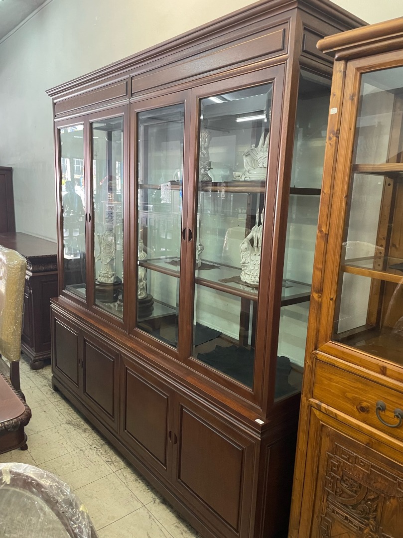 Classic Ming Large 2m Long Display with Adjustable Shelving