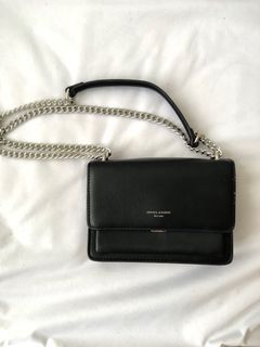 Authentic David Jones Paris chain sling bag, Women's Fashion, Bags &  Wallets, Shoulder Bags on Carousell