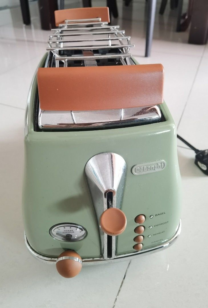 Delonghi Toaster, TV & Home Appliances, Kitchen Appliances, Ovens