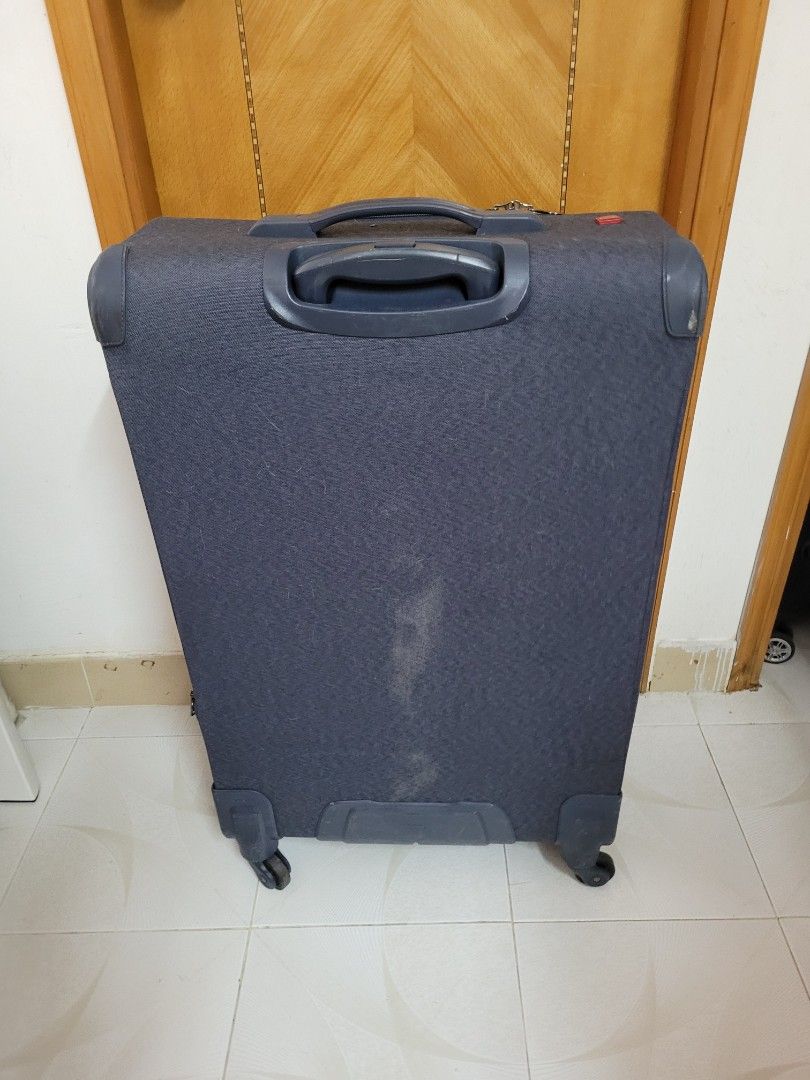 DELSEY 32 INCH Luggage, Four wheel ,3235kilos, 興趣及遊戲, 旅行, 旅遊 行李箱