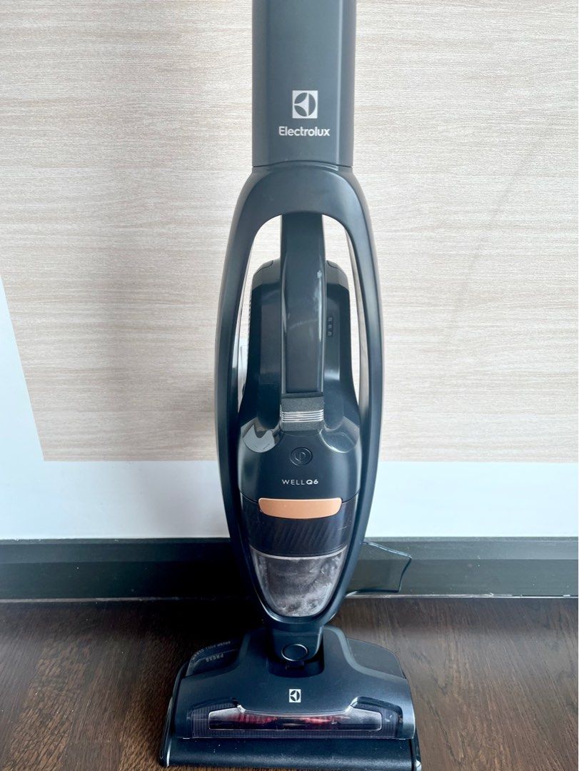 Electrolux cordless vacuum cleaner, TV & Home Appliances, Vacuum