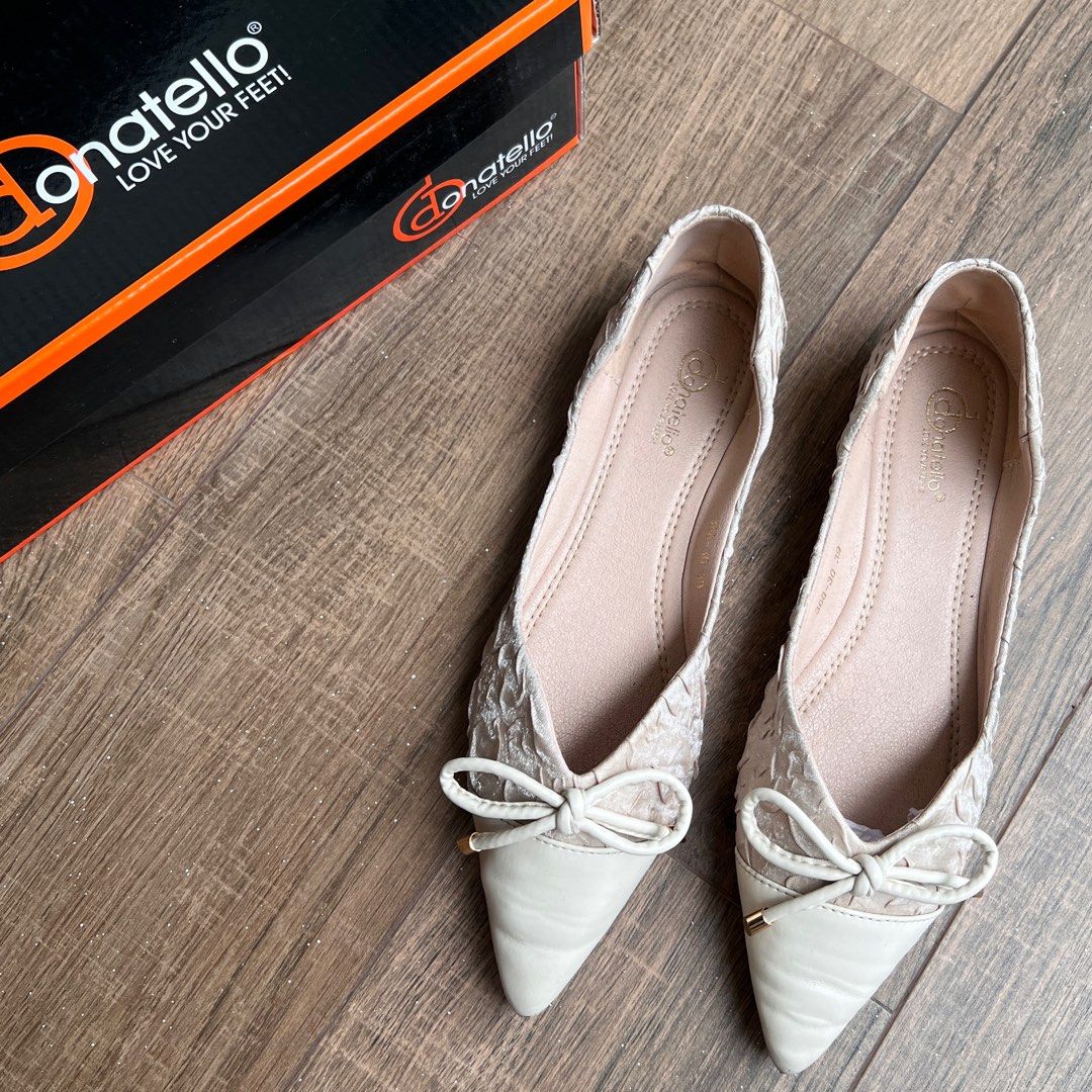 Donatello flat hotsell shoes