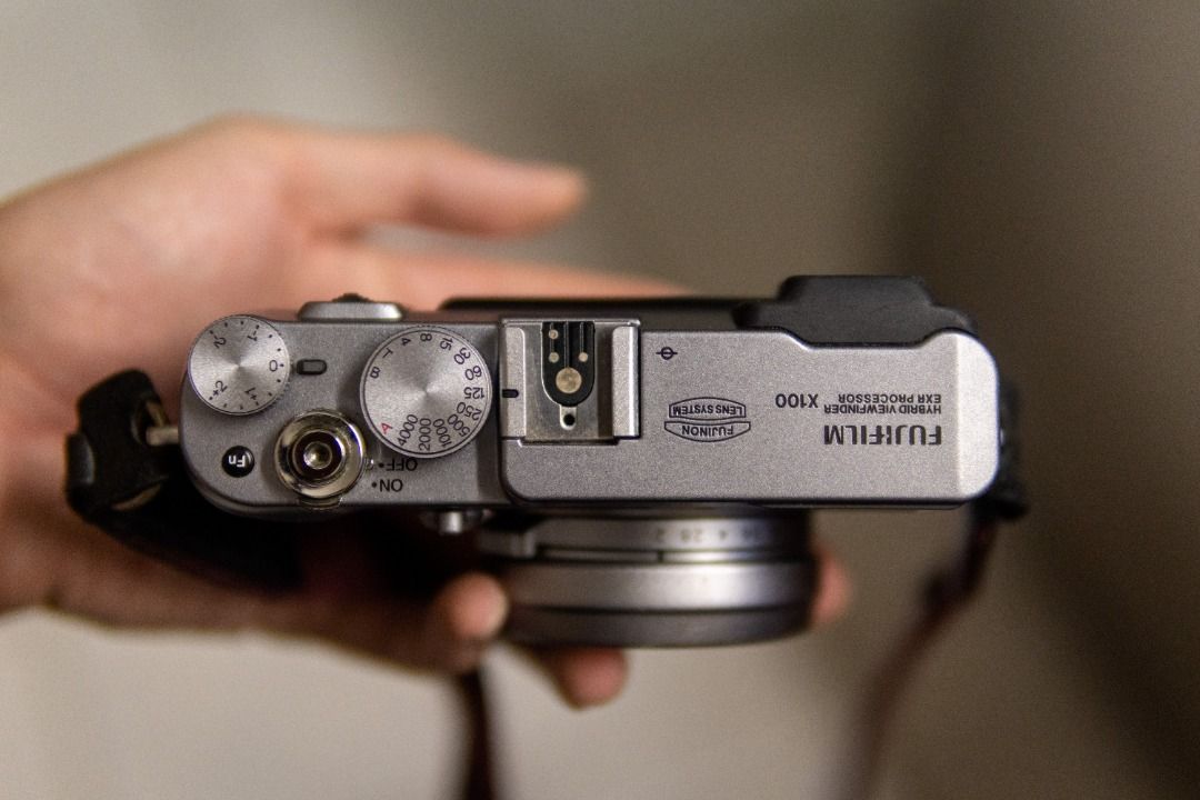 Fujifilm X100 Rangefinder Camera Mirrorless Point and Shoot Fuji not