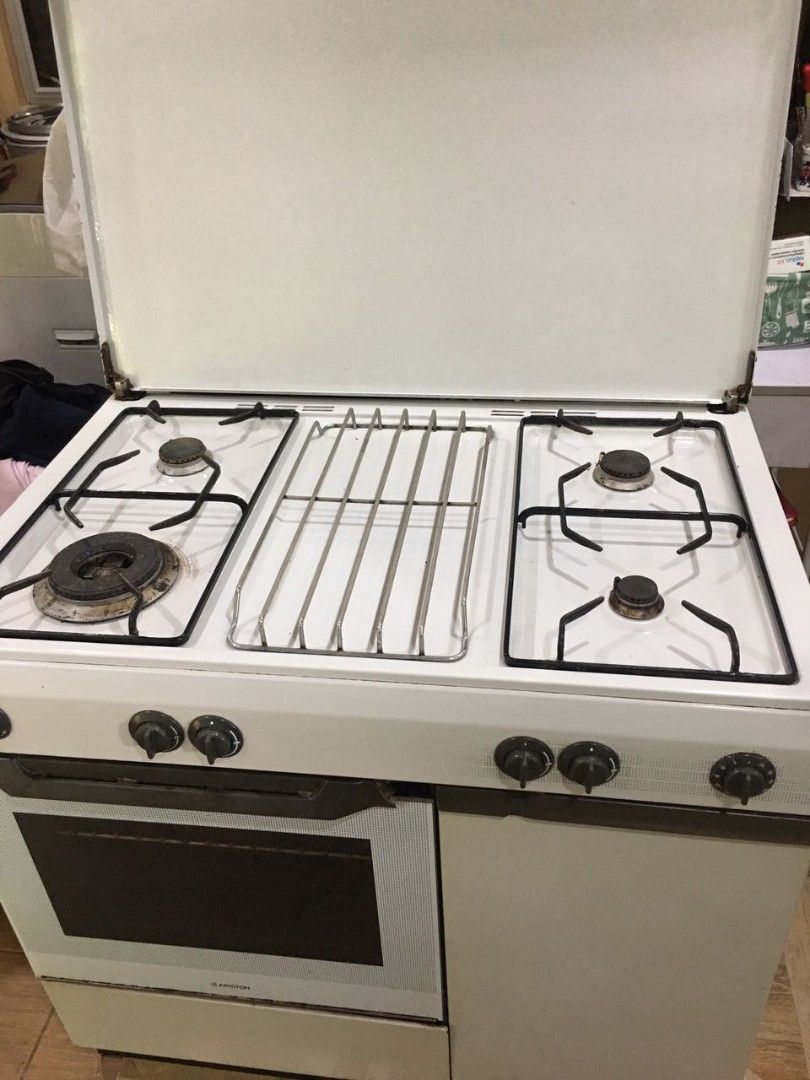 Gas stove Ariston 4 burner, TV & Home Appliances, Kitchen Appliances, Cookers on Carousell