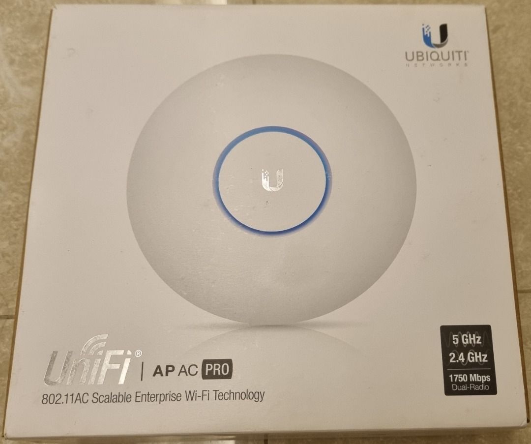 GOOD BUY! Ubiquiti Unifi UAPACPro with UPOEAF injector, Computers