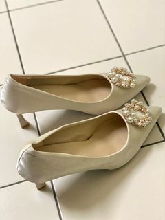 (Category: ) located in . Submitted by syiraapreloved (Listing ID 1200527892, Image 1). Description: .