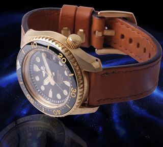 (Category: ) located in . Submitted by z-watches (Listing ID 1200555785, Image 1). Description: .