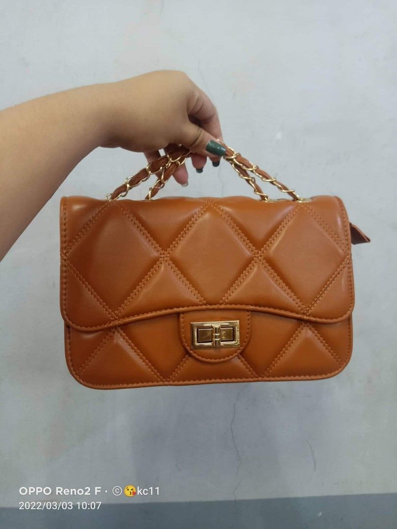 HOWRU, Women's Fashion, Bags & Wallets, Shoulder Bags on Carousell
