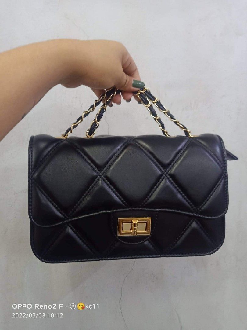 HOWRU, Women's Fashion, Bags & Wallets, Shoulder Bags on Carousell