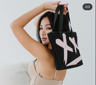 SALE ‼️CLN  Kiarra Tote Bag in Black, Women's Fashion, Bags & Wallets, Tote  Bags on Carousell