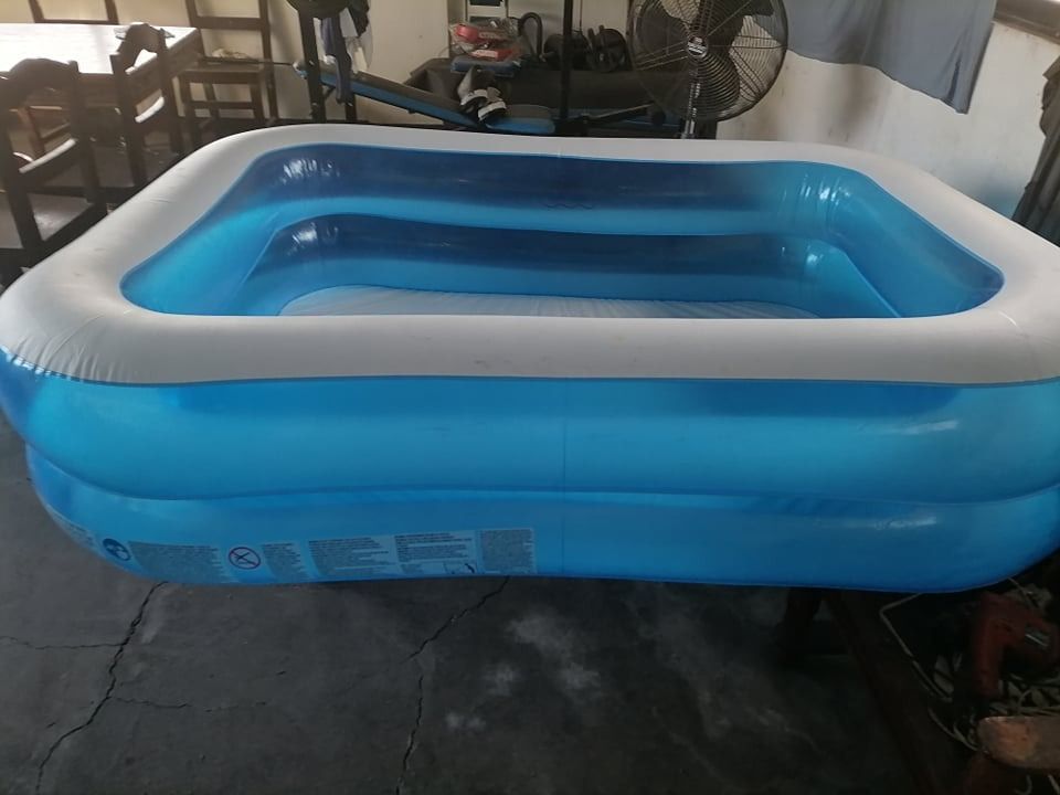Inflatable Pool with Manual Pump, Sports Equipment, Sports & Games