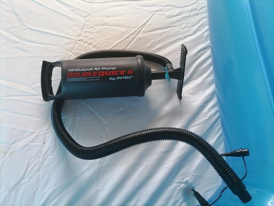 Inflatable Pool with Manual Pump, Sports Equipment, Sports & Games