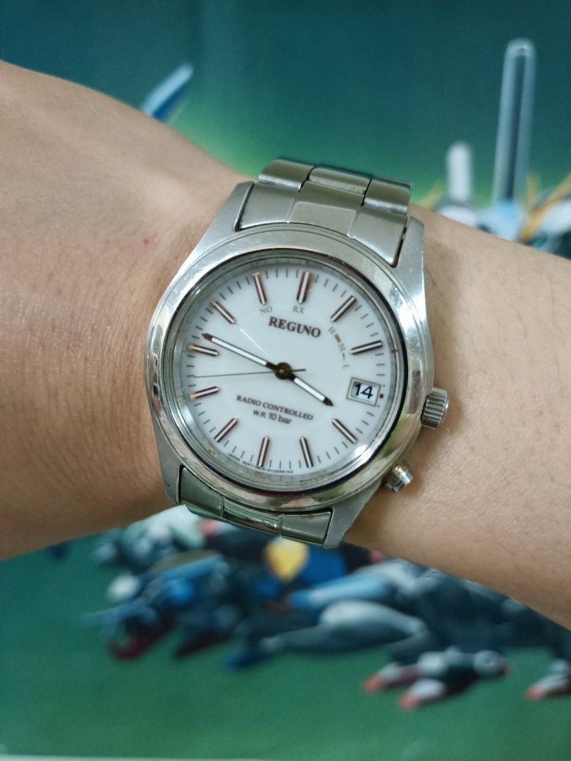 Reguno watch outlet