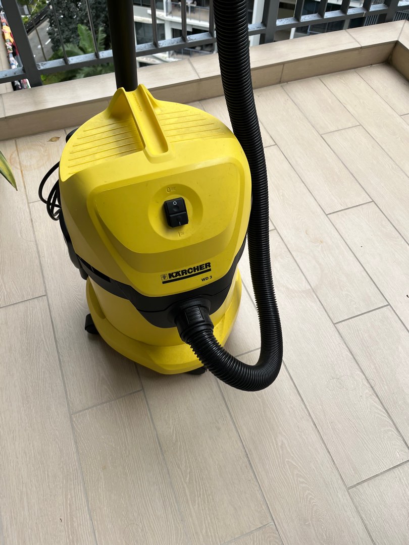 Karcher WD3 Wet and Dry Vacuum Cleaner, TV & Home Appliances, Vacuum