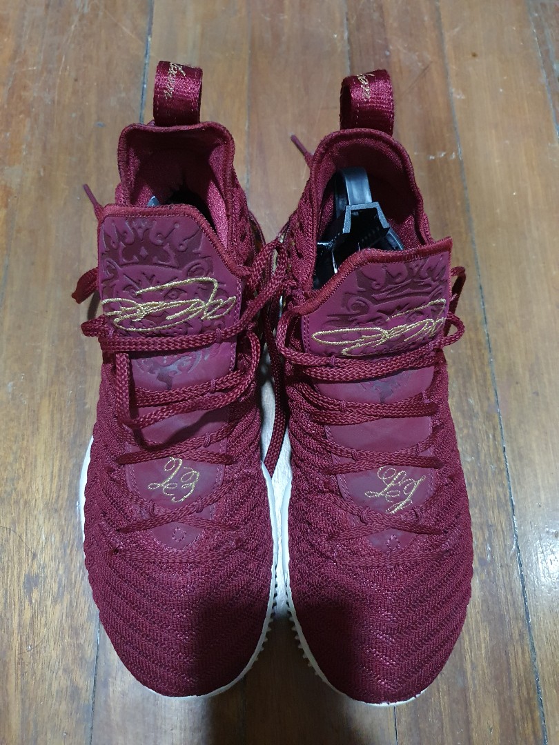 Burgundy store lebron 16