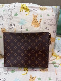 BN Toiletry 26 + high quality conversion kit. Louis Vuitton crossbody,  clutch, sling, pouch, Women's Fashion, Bags & Wallets, Clutches on Carousell