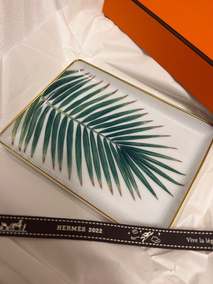 New Hermes Passifolia Sushi Tray plate with gold trimmings Mosaique, Luxury, Accessories on