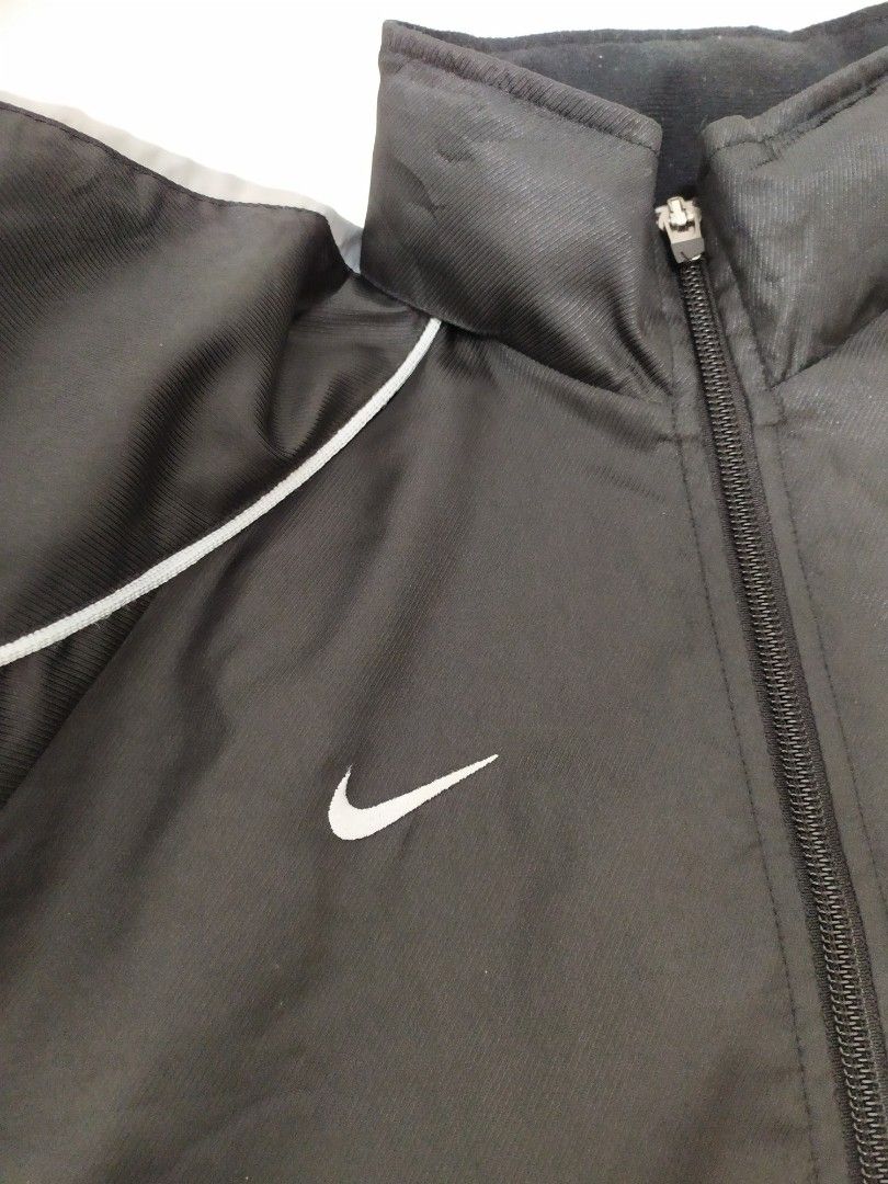 packable windbreaker nike