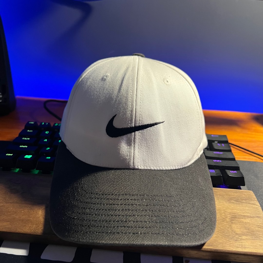 NIKE WHITE CAP, Men's Fashion, Watches & Accessories, Cap & Hats on Carousell