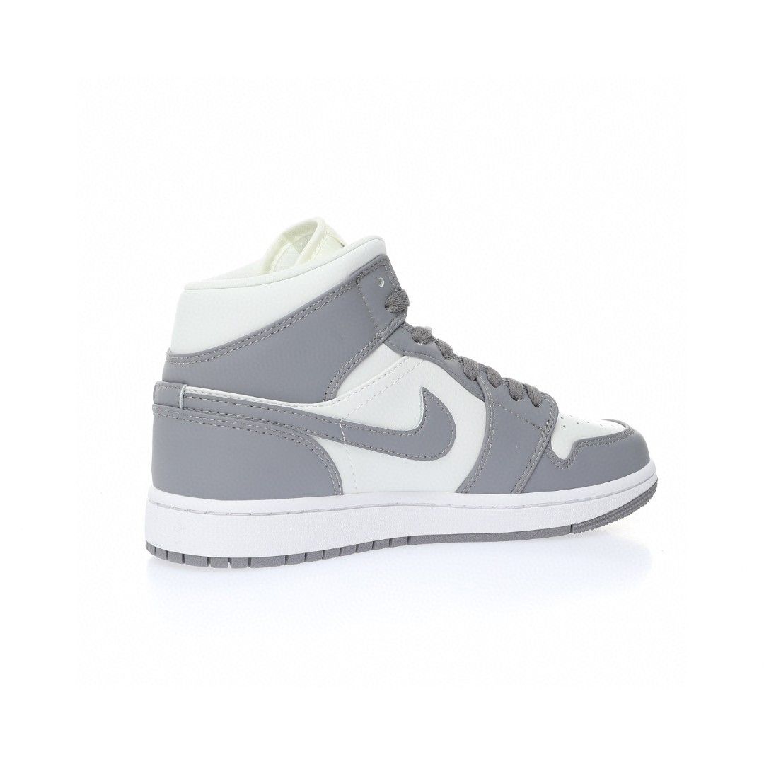 Nike Wmns Air Jordan 1 Mid