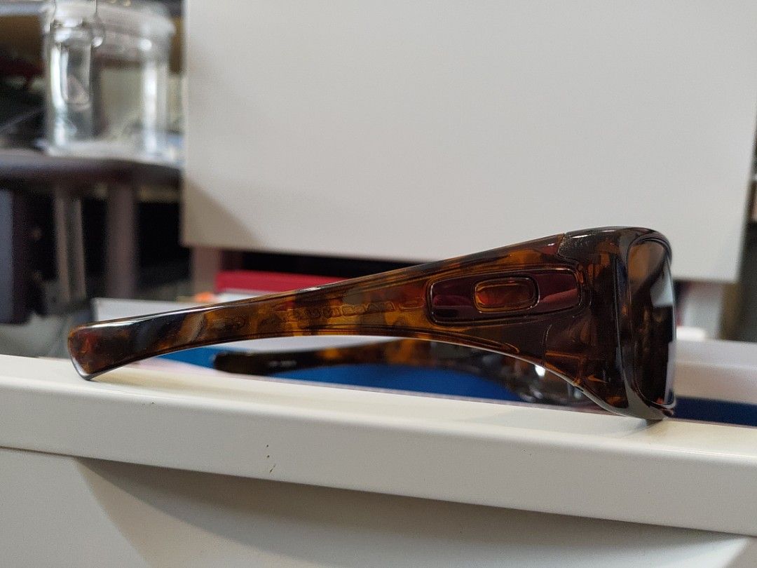 Oakley Hijinx sunglasses, Men's Fashion, Watches & Accessories