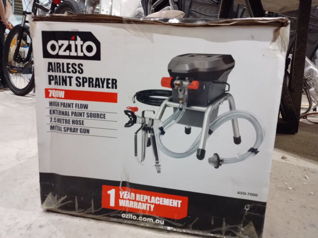 Ozito Airless Paint Sprayer, Commercial & Industrial, Construction