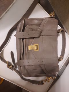 （分類：）位於 。 由 gracelau123 提交（商品編號 1200529337，圖片 1）。簡介： 。
