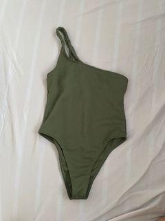Ribbed swimsuit