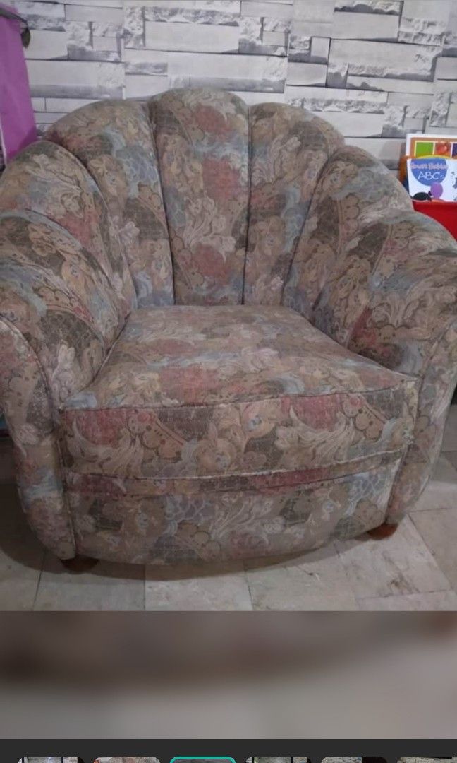 Sala set ( 2Arm chair only ) (Category: Sofas) located in Quezon City. Submitted by crystal.murano (Listing ID 1200556743, Image 1). Description: fabric floral / shell design l 3 seater sofa 2 arm chair imported made australia.