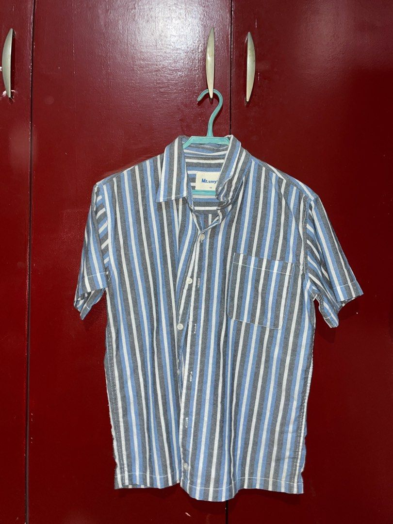 SMYTH BLUE STRIPED POLO / BUTTON DOWN (XS) (Category: Tshirts & Polo Shirts ) located in Binan City. Submitted by carleeemaybe (Listing ID 1200563155, Image 2). Description: SMYTH Striped Polo / Button Down Color: BLUE / WHITE / BLACK Size: XS (EXTRA SMALL) Fit: REGULAR FIT —— MEN MENSWEAR FASHION TREND SHIRT STYLE IMPORTED BRANDED.