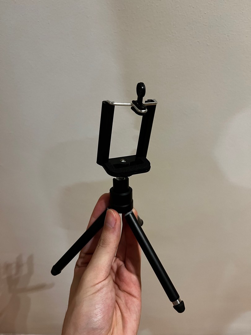 Table Top Tripod, Photography, Photography Accessories, Tripods & Monopods on Carousell