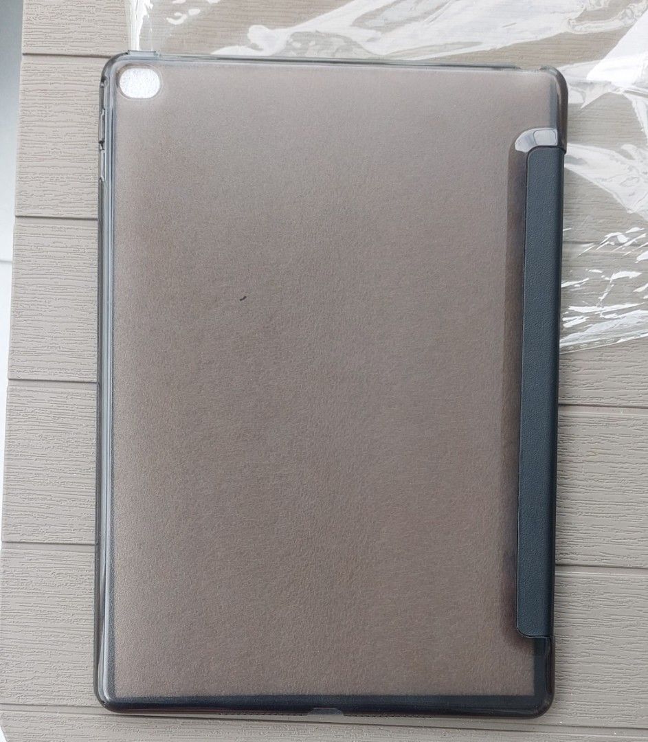 Tablet Cover Apple iPad Air2 - Black (Category: iPad) located in Cebu City. Submitted by chm-cebucity (Listing ID 1200418703, Image 2). Description: Ordered online for 300+ Pesos, but could not fit to our version of iPad hence not used ever. We are selling it off for only PHP 100. If anyone hold air2 iPad and want to change their cover; go for it..