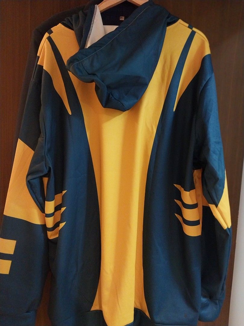 Wolverine Hooded Jacket (Category: Coats, Jackets and Outerwear) located in Quezon City. Submitted by killip5 (Listing ID 1200456937, Image 2). Description: PLEASE READ AND UNDERSTAND THE ENTIRE LISTING BEFORE ASKING ANY QUESTIONS . DO NOT ask if the item is available, this question shall always be ignored. Feel free to ask any inquiry that is NOT covered in this listing. Seller will ignore your question if the answer IS ALREADY in this listing. 