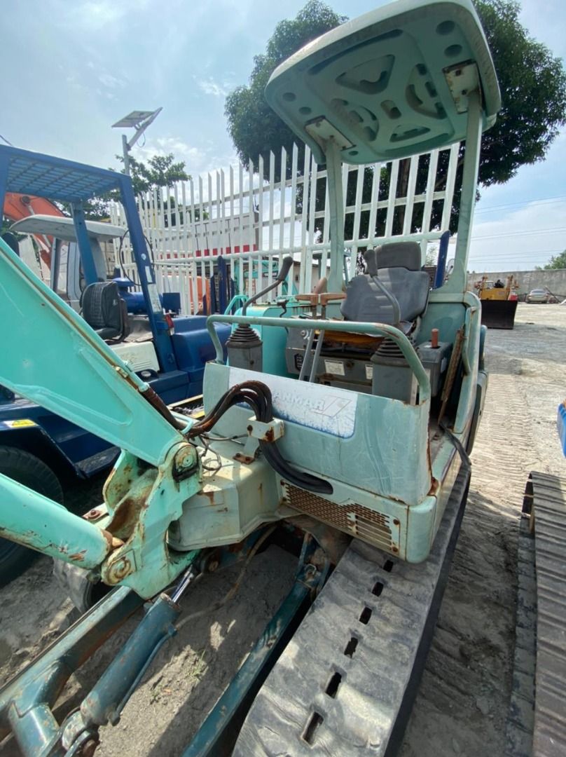 YANMAR EXCAVATOR B27, Commercial & Industrial, Industrial Equipment on Carousell