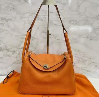 90% New Hermès Lindy 30 in Feu Orange Authentic Hermes, Luxury, Bags &  Wallets on Carousell
