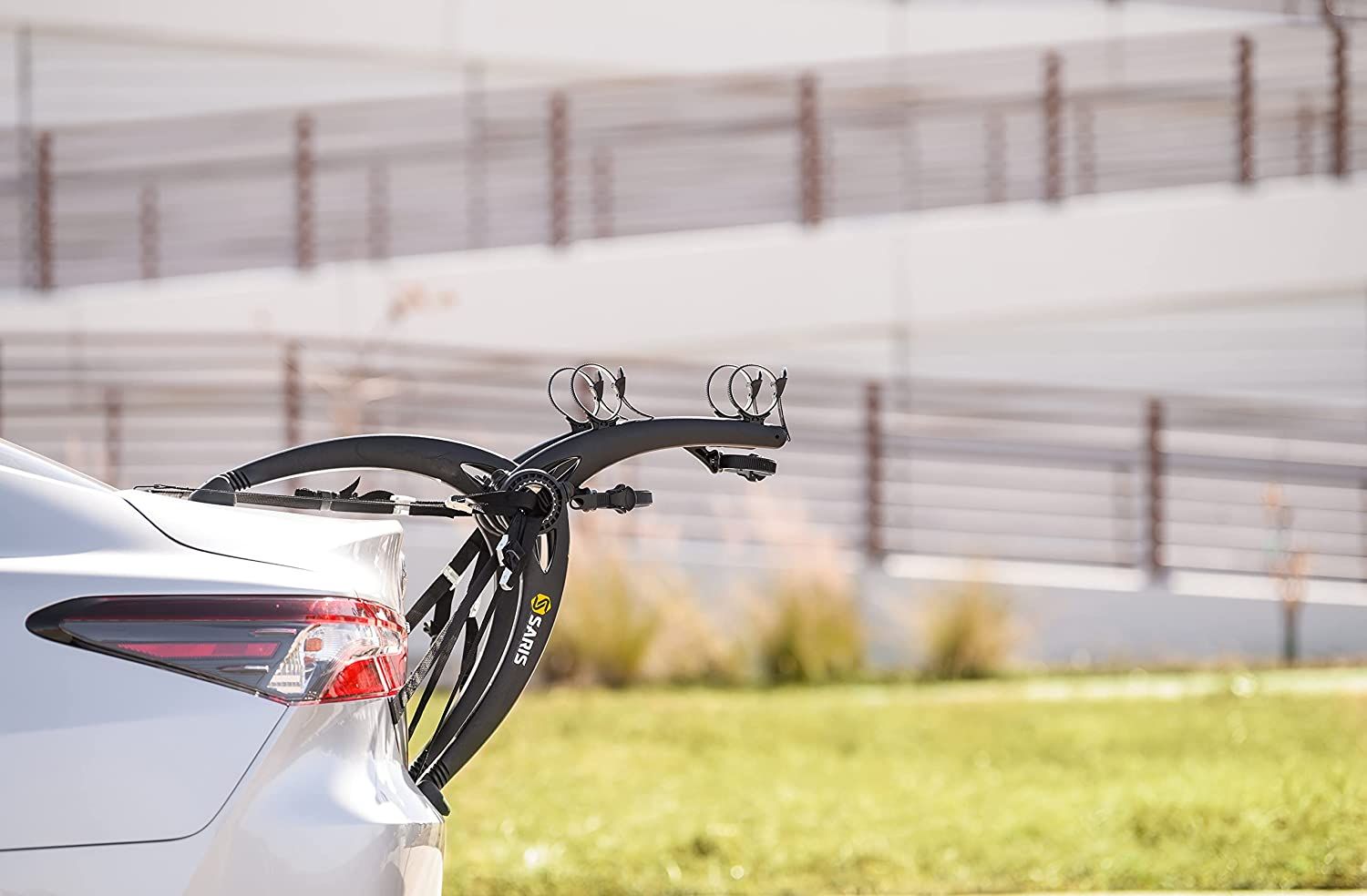 Saris bones 2 Car Bike Rack Trunk or Hitch Carrier bicycle